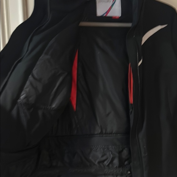 Spyder Black and White Ski Jacket - Picture 9 of 10